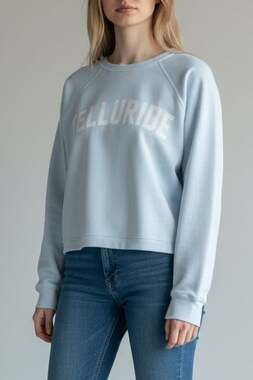Retrobrand Telluride Light Blue Cropped Raglan Sweatshirt
Tag says size XS but f